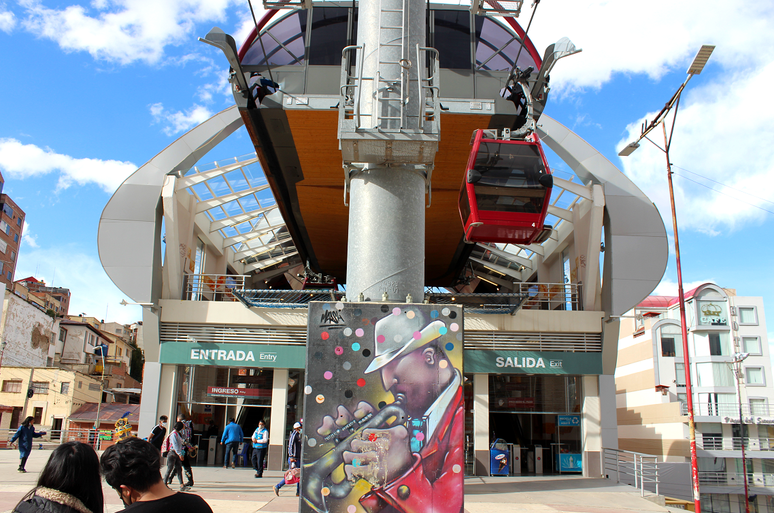 Uma das esta&ccedil;&otilde;es do telef&eacute;rico em La Paz