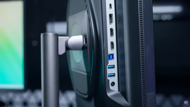 Monitor Cooler Master GP2711 oferece boa conectividade, com duas portas HDMI, uma porta DisplayPort, porta USB-C e hub USB embarcado. (Imagem: Cooler Master / Reprodução)