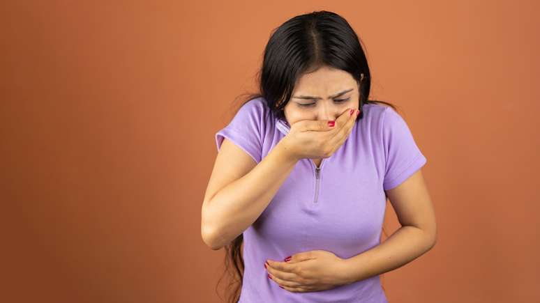 Sentir vontade de vomitar depois de comer não é normal