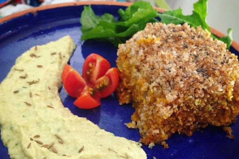 O quibe de abóbora com creme de grão de bico é uma ótima opção para levar em marmitas