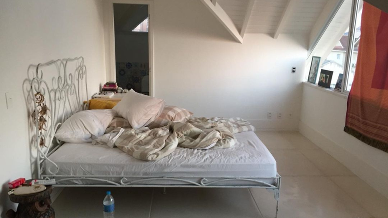 Thaila Ayala compartilha foto de quando comprou a primeira casa: ‘quartinho’