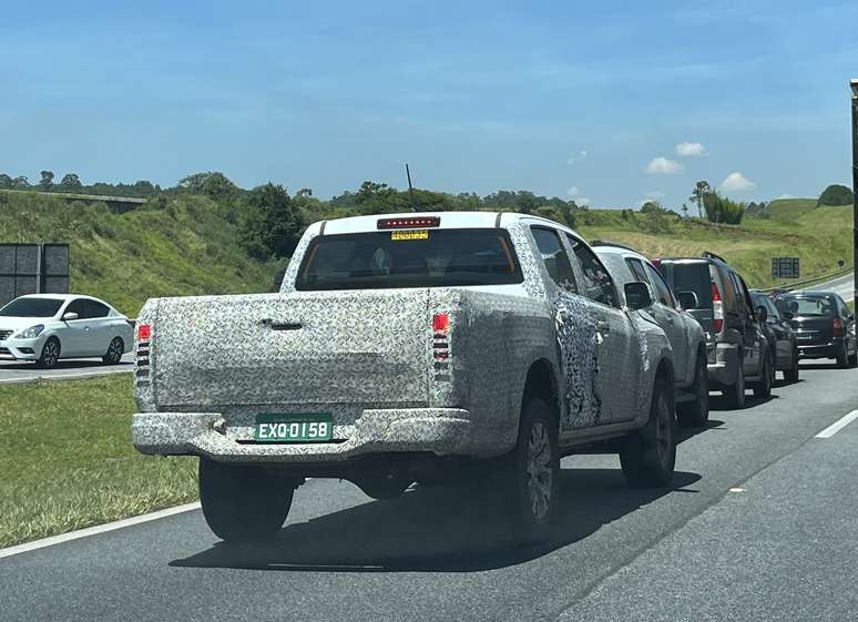 Chevrolet S10 e Trailblazer fragrados em testes na Rodovia Ayrton Senna