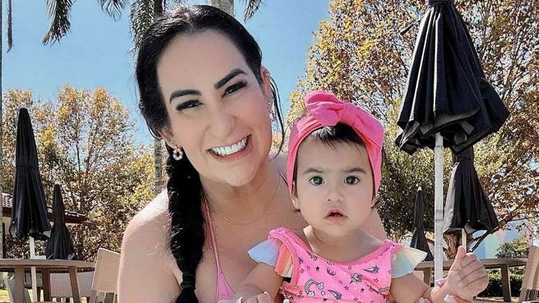 The presenter Fabiola Gadelha matches her daughter’s look and enchants the web!
