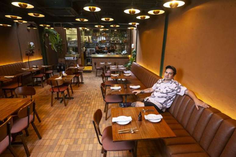 O chef colombiano Mario Panezo no salão de seu Feriae, no Baixo Pinheiros, zona oeste de São Paulo. FOTO TABA BENEDICTO / ESTADAO