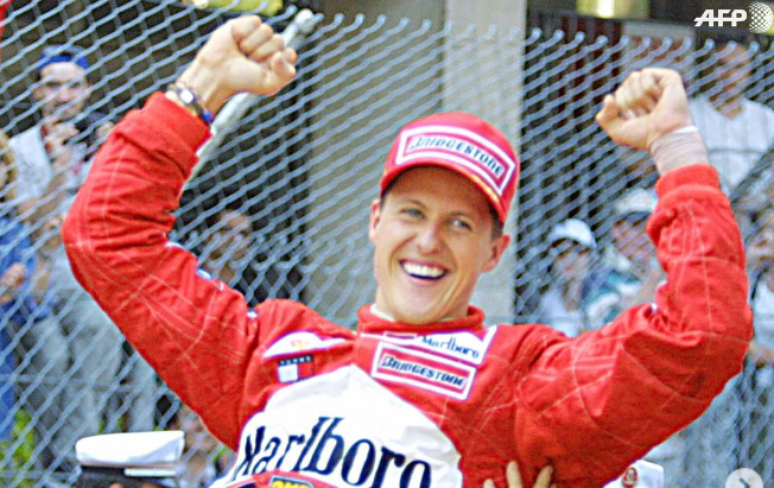 Schumacher durante comemoração de vitória na F1
