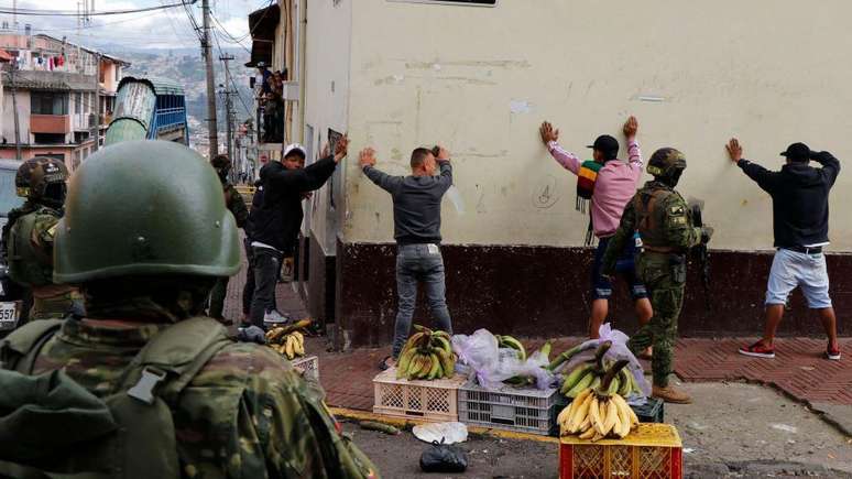 Milhares de soldados no Equador enfrentaram os grupos ligados ao tráfico de drogas e ao crime organizado