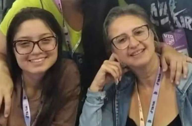 Luciana Rodzewics, de 46 anos, e sua filha, Letícia Rodzewics Sakumoto, de 20, estavam na aeronave