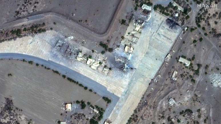 Foto de satélite mostra danos em Hudaydah, no Iêmen, após ataques dos EUA e Reino Unido