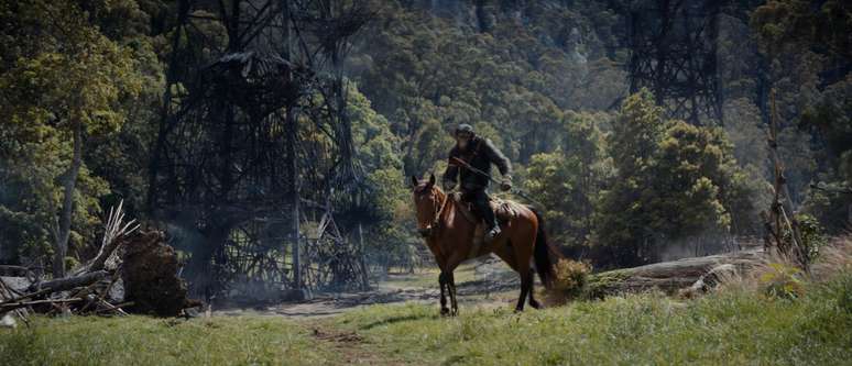 Atriz De Witcher é única Humana Nas Fotos Do Novo Planeta Dos Macacos 8270