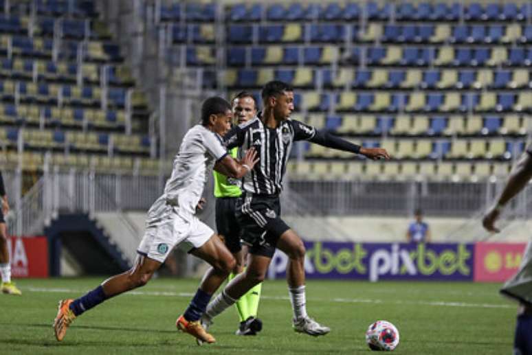 Foto do duelo onde o Atlético foi eliminado para o Sfera.