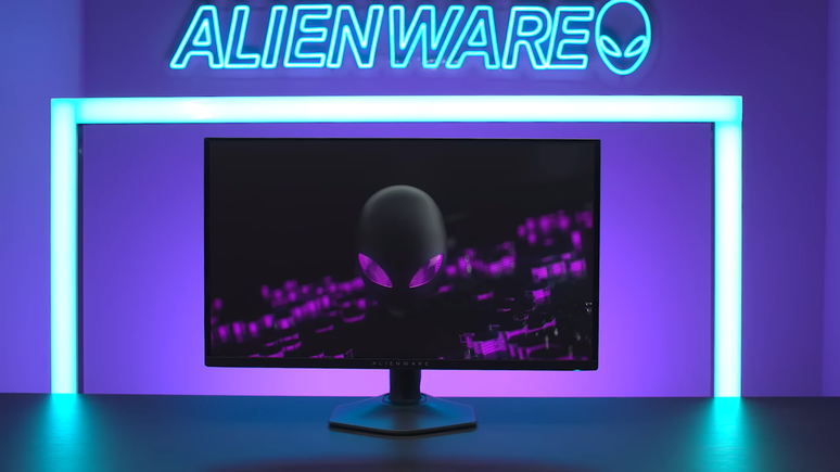 O Alienware AW2725DF se diferencia pelo tamanho e a base hexagonal do suporte de altura (Imagem: Reprodução/Dell)