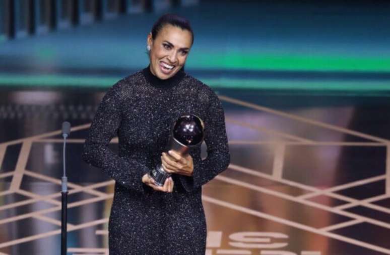 Maior jogadora de todos os tempos, Marta é imortalizada pela Fifa e agora será nome de prêmio de gol mais bonito entre as mulheres