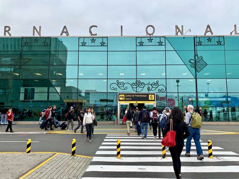 O Aeroporto Internacional Jorge Chávez fica em Callao, a 20 km de Lima