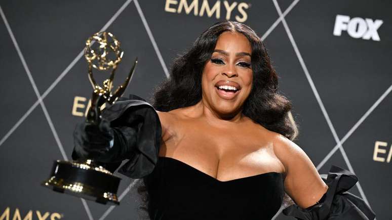 'Quero me agradecer por acreditar em mim', disse Niecy Nash-Betts ao receber o Emmy por sua atua&ccedil;&atilde;o em 'Dahmer &ndash; Monster: The Jeffrey Dahmer Story'