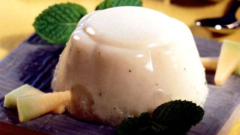 Mousse de mel&atilde;o com hortel&atilde; &ndash; Foto: Marcelo Breyne