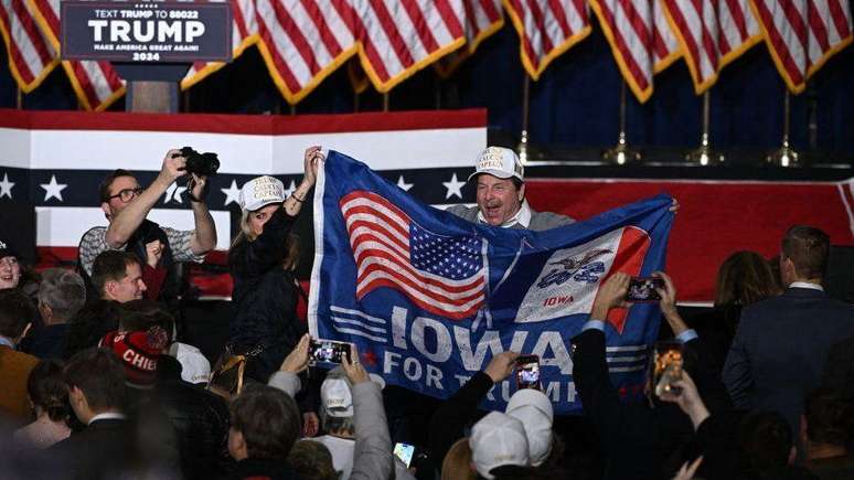 Os apoiadores de Trump comemoraram muito após a vitória em Iowa