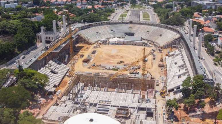 Pacaembu não está pronto para receber partidas de futebol.