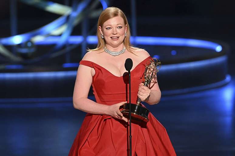 Sarah Snook foi premiada como melhor atriz em série dramática no Emmy 2023