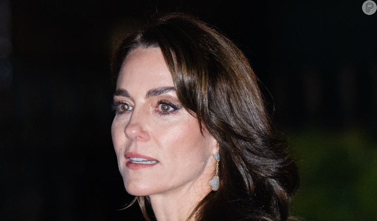 Estado de saúde de Kate Middleton vem à tona e mulher de Príncipe William ficará dois meses afastada após cirurgia.