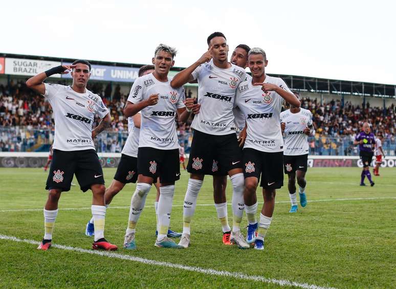 Corinthians encara o América-MG pelas quartas da Copinha 