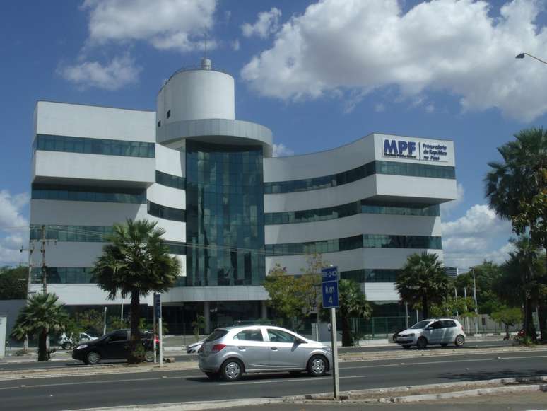 A imagem mostra um dos prédios do MPF. O órgão recomendou, nesta quarta-feira (17), a inclusão de cotas trans para o Concurso Nacional Unificado.