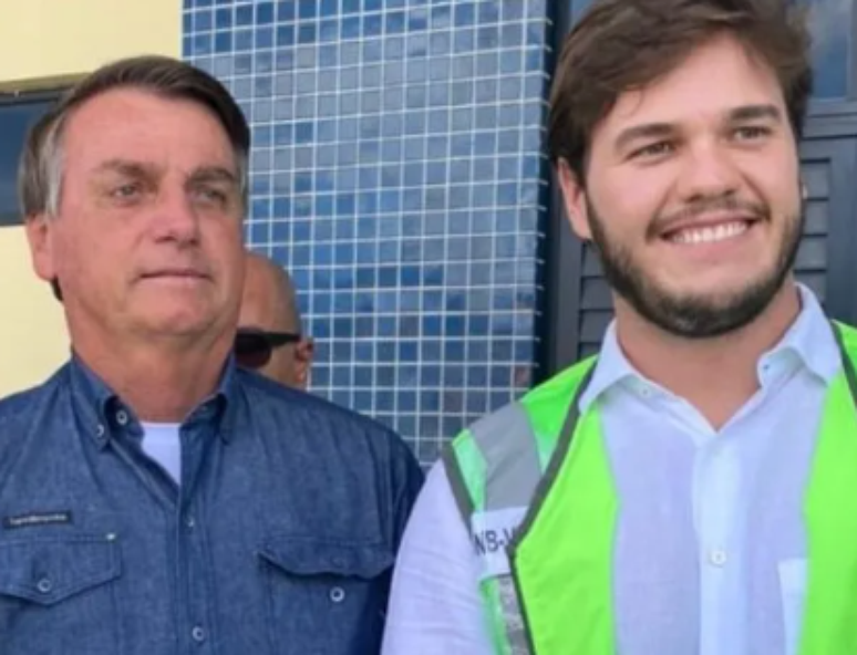 Prefeito de Campina Grande recebeu apoio de Jair Bolsonaro nas eleições