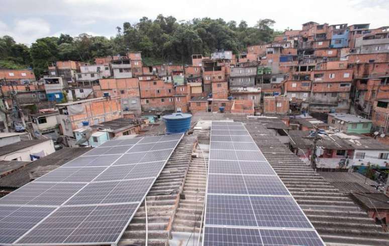What is the role of the electricity sector in decarbonizing the economy?