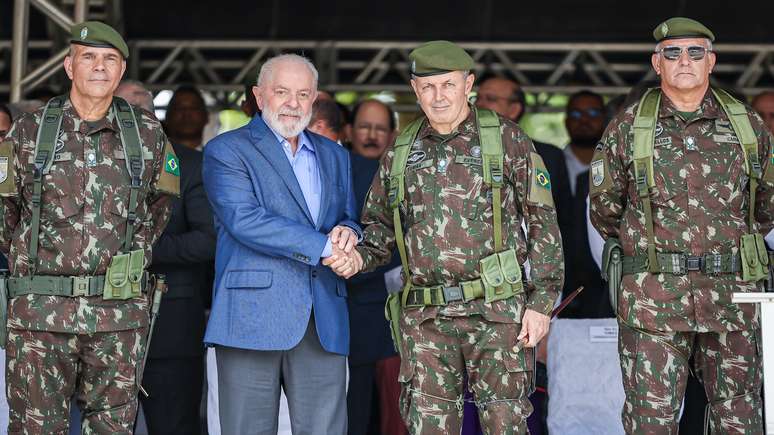 Presidente Lula no Comando Militar do Nordeste 
