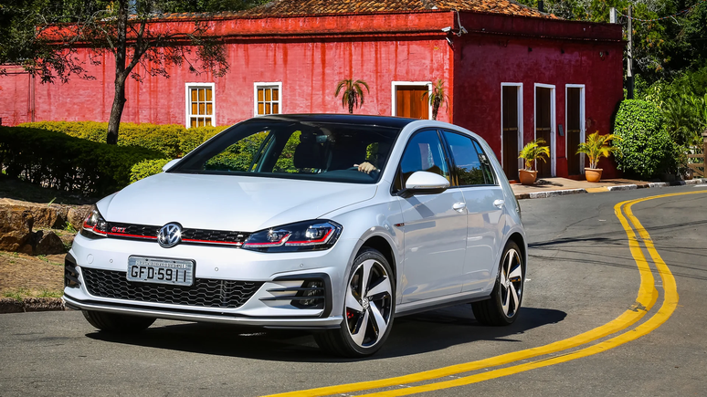 Volkswagen Golf MK7 foi produzido em São José dos Pinhais (PR)