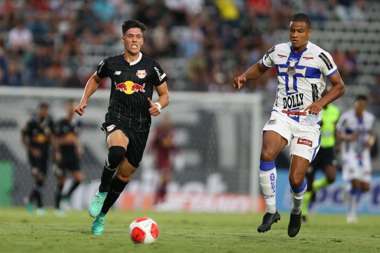 O Red Bull Bragantino perdeu do Água Santa na estreia do Paulistão.