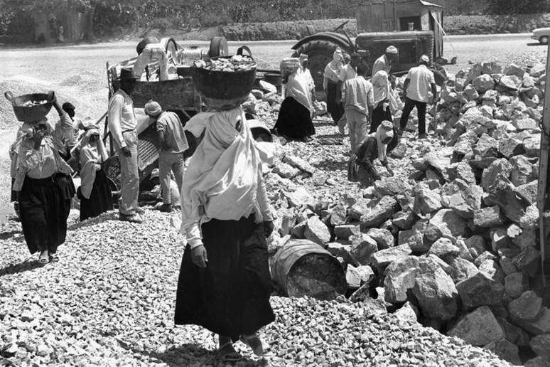 Khan Yunis, sul da Faixa de Gaza, 1969: a sociedade de Gaza testemunhou uma transforma&ccedil;&atilde;o estrutural e o surgimento de movimentos sociais que produziram uma nova realidade