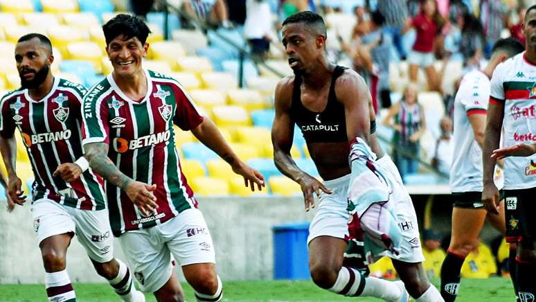 Keno comemorando golaço de bicicleta com Germán Cano (FOTO DE MAILSON SANTANA/FLUMINENSE FC)