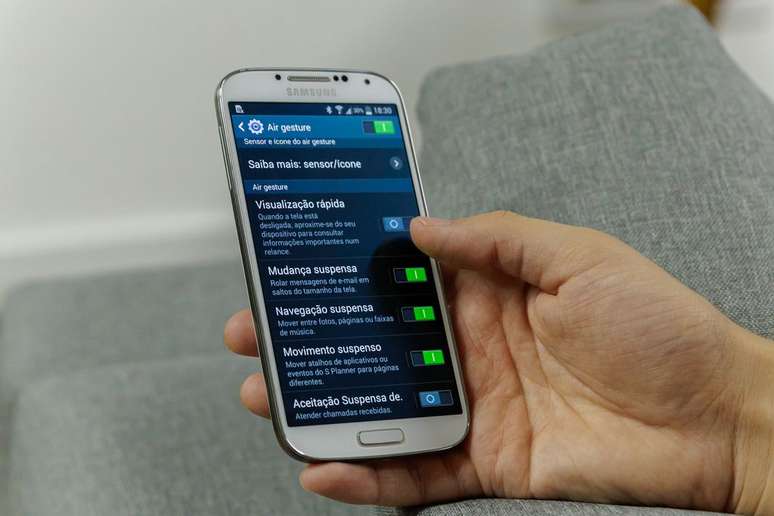 Galaxy S4 não suporta mais aplicativos populares (Imagem: Ivo Meneghel Jr/Canaltech)