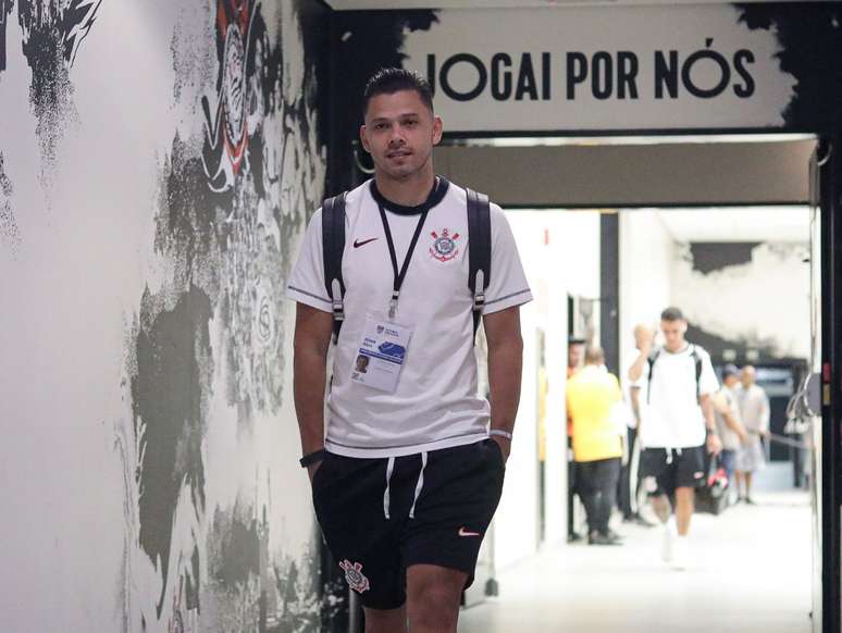 Romero scores and Corinthians beat Guarani on their debut in the Campeonato Paulista