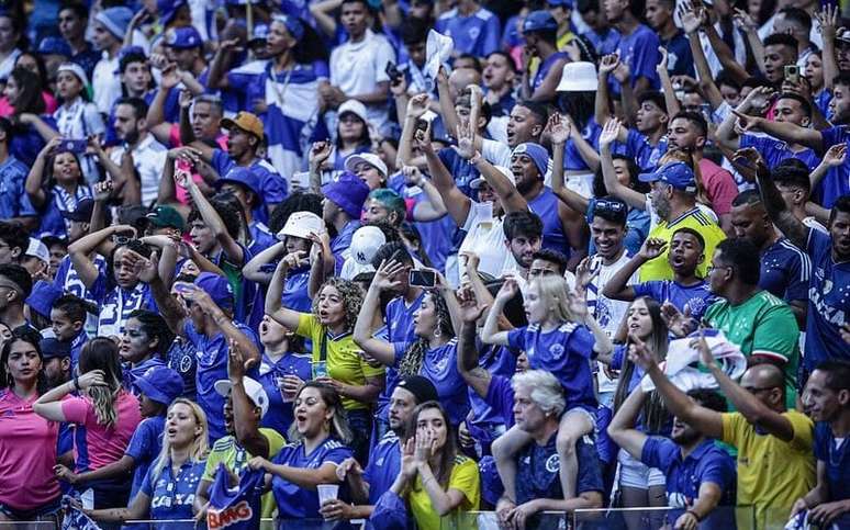 Jogador da Bósnia que supera marca na Turquia de ídolo do Cruzeiro