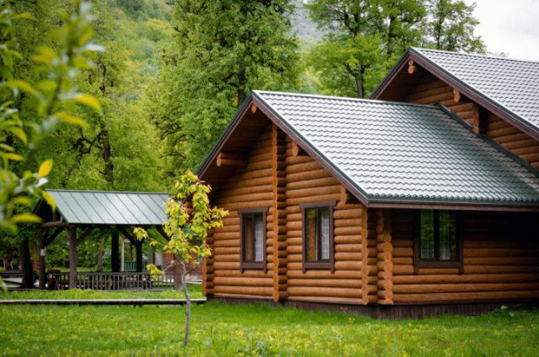 Casas de madeira: isolamento térmico e acústico e conexão com a natureza são algumas das vantagens – Foto: Shutterstock