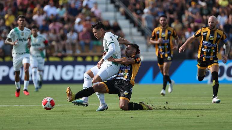 Pelo segundo ano seguido, Palmeiras começa o Paulistão sem vitória. Pelo segundo ano seguido, Palmeiras começa o Paulistão sem vitória.