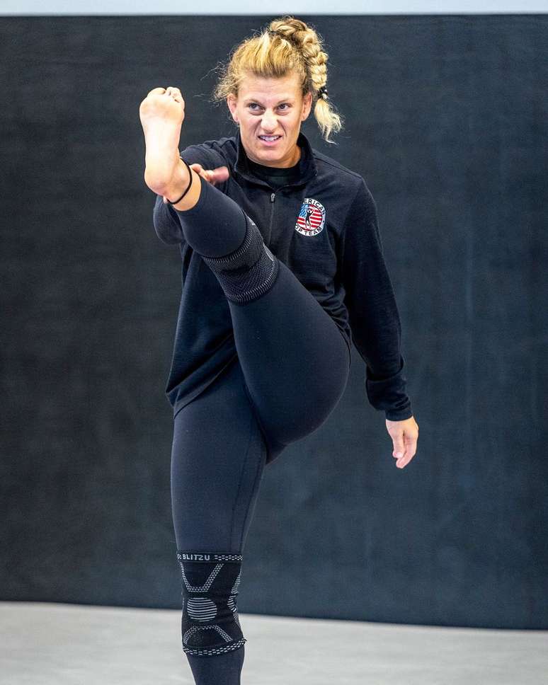 Kayla Harrison foi contratada pelo UFC 