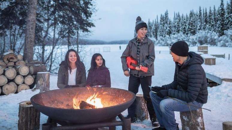 Acender uma fogueira ao ar livre pode ser uma atividade fant&aacute;stica em pleno inverno