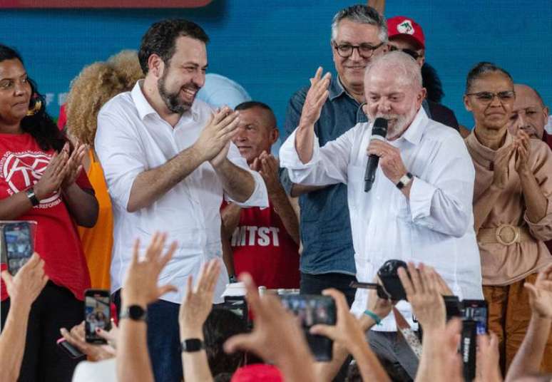 Guilherme Boulos ter&aacute; o apoio de Lula na disputa pela Prefeitura