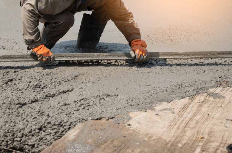 Material de construção: concreto é uma mistura de cimento, areia, pedra brita e água – Foto: Shutterstock