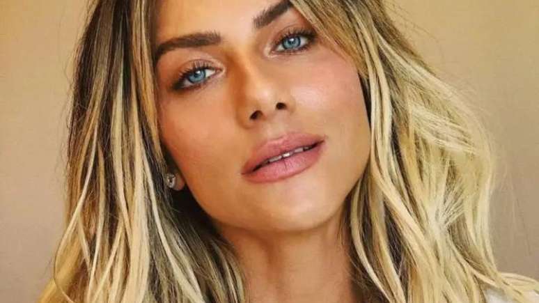 Gio Ewbank appears in a very thin bikini on a farm: ‘Nature’s spectacle’