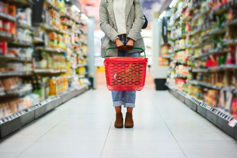 Você também fica em dúvida sobre o que é mais saudável quando vai ao supermercado?