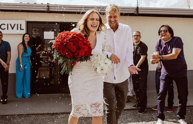 Former BBB Paulinha Leite marries an American during a big party in Roraima