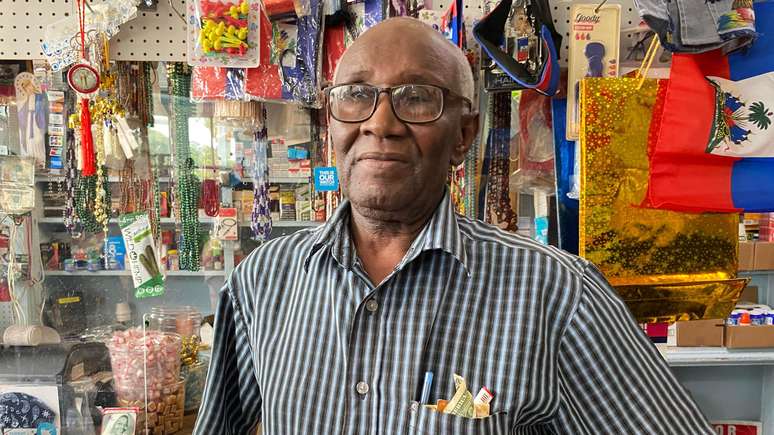 Louis Cherenfant espera poder um dia reabrir sua loja