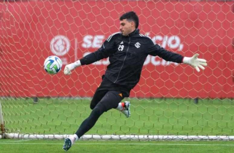 Keiller Vasco acerta a contratação de goleiro do Internacional