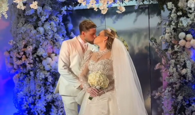 30 Photos From Paulinha Leite’s Luxurious Wedding: Former BBB Wears Three Looks, Party Has Fireworks & More!