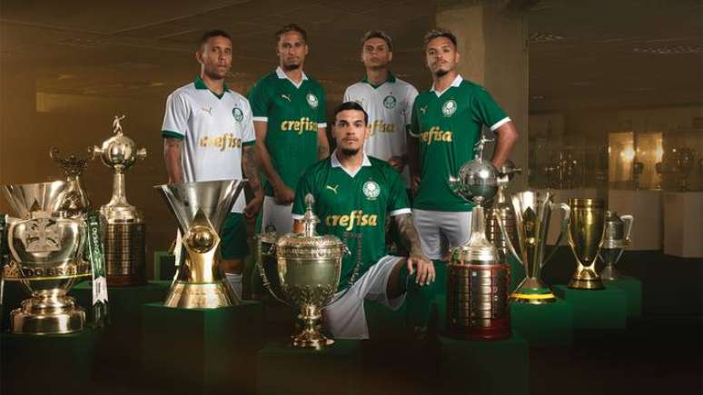 Camisas do Palmeiras para a temporada 2024 fazem referência aos 110 anos de clube.