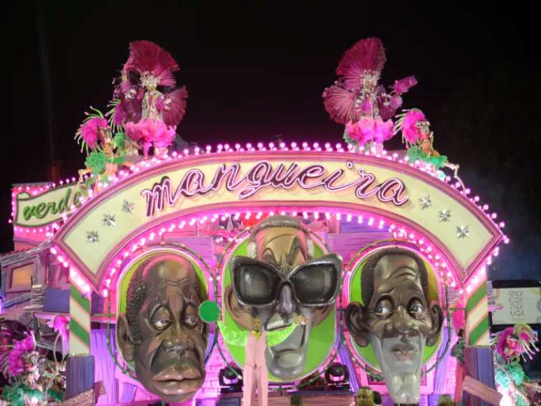 Desfile da Mangueira no Carnaval de 2022