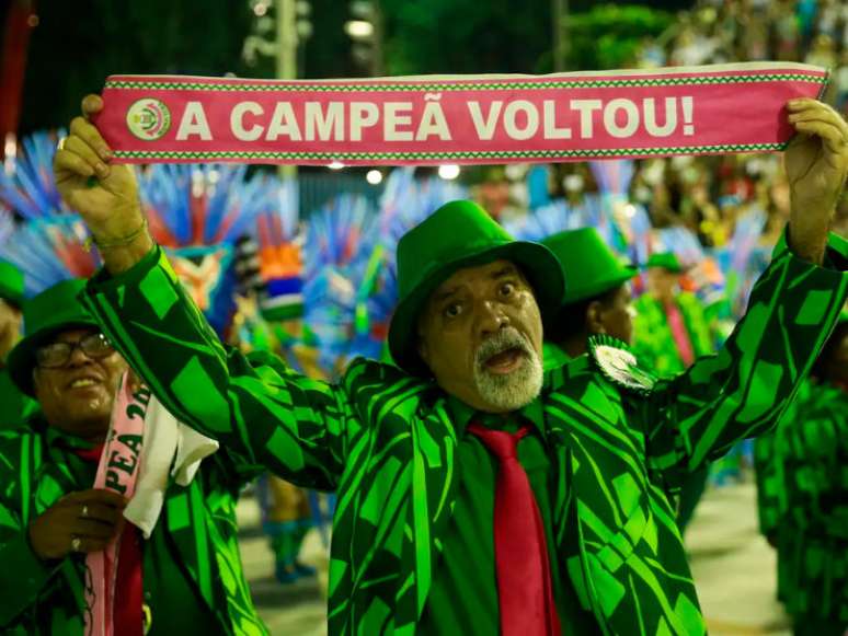 Mangueira no Desfile das Campeãs do Carnaval 2019